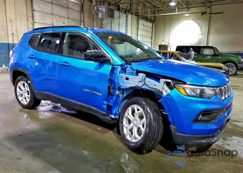 2024 Jeep Compass Latitude z USA, uszkodzony, nr VIN 3C4NJDBNXRT111285